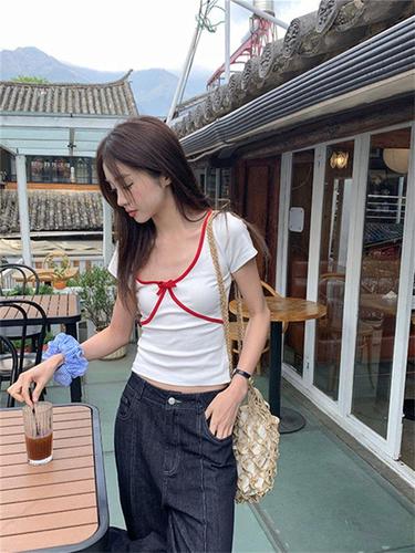 Women's Short Sleeve T-Shirt 2025 Summer New Hot Girl Fitted Slimming Red Bowknot Student V-Neck Short Top Trendy