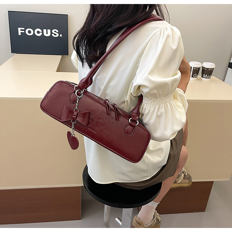 Texture and Western Style Small for Women 2024 New Versatile Single Shoulder Underarm French Niche Design Stick Bag_voghion.com