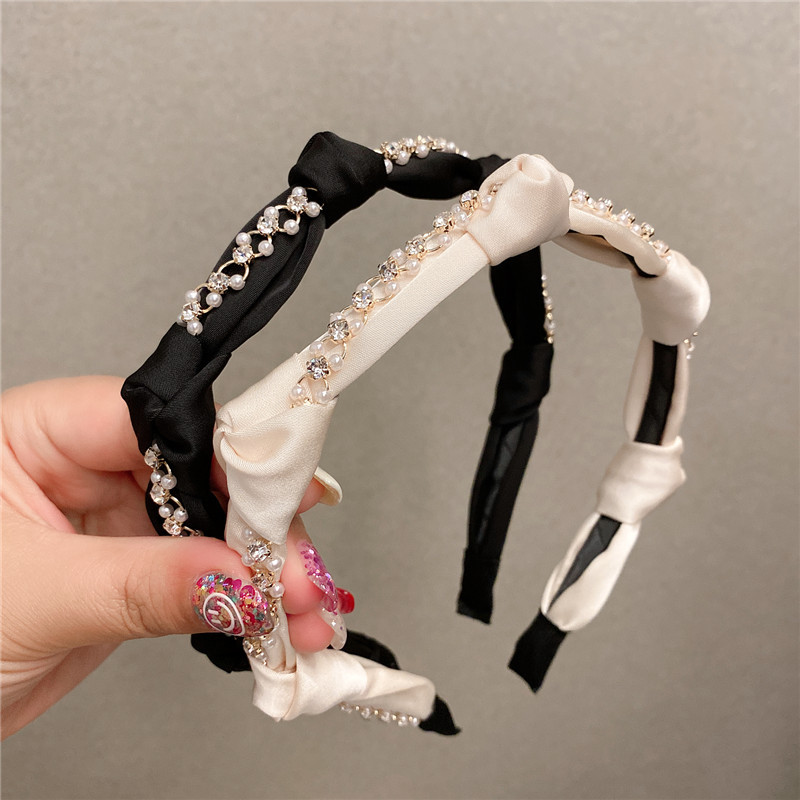 Korean Knotted Retro Pearl Rhinestone Hair Band Hair Accessories display picture 9