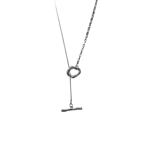 Titanium steel splicing ot buckle autumn and winter necklace women's new clavicle chain light luxury niche sweater chain