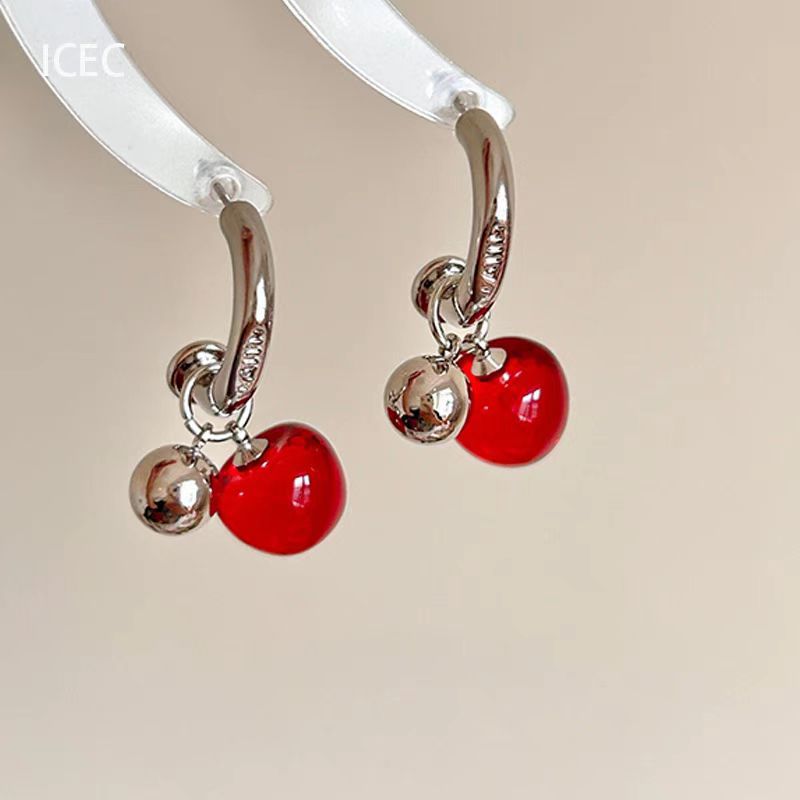 フランス式の清冷感の銀色の金属のイヤリングの真珠のドリルのフリンジデザイン感の耳飾りのファッションの高い顔の値の女性の耳飾り