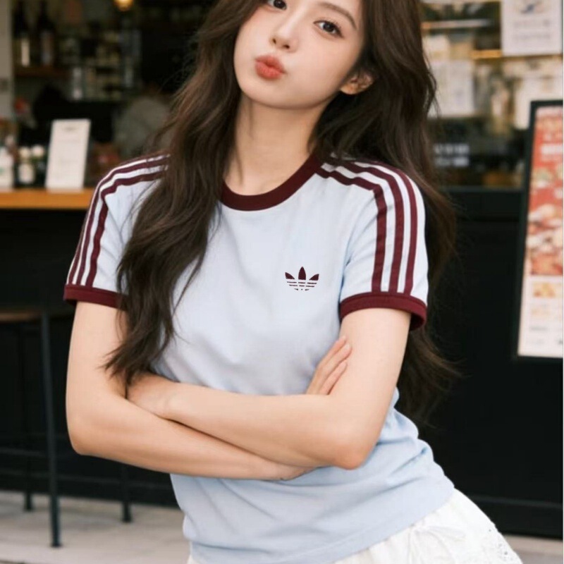 Clover Short-Sleeved Women's Summer Embroidered Logo Three-Stripe T-Shirt Slim Fit Versatile Top Kd3683 Clover Short-Sleeved Women's Summer Embroidered Logo Three-Stripe T-Shirt Slim Fit Versatile Top Kd3683