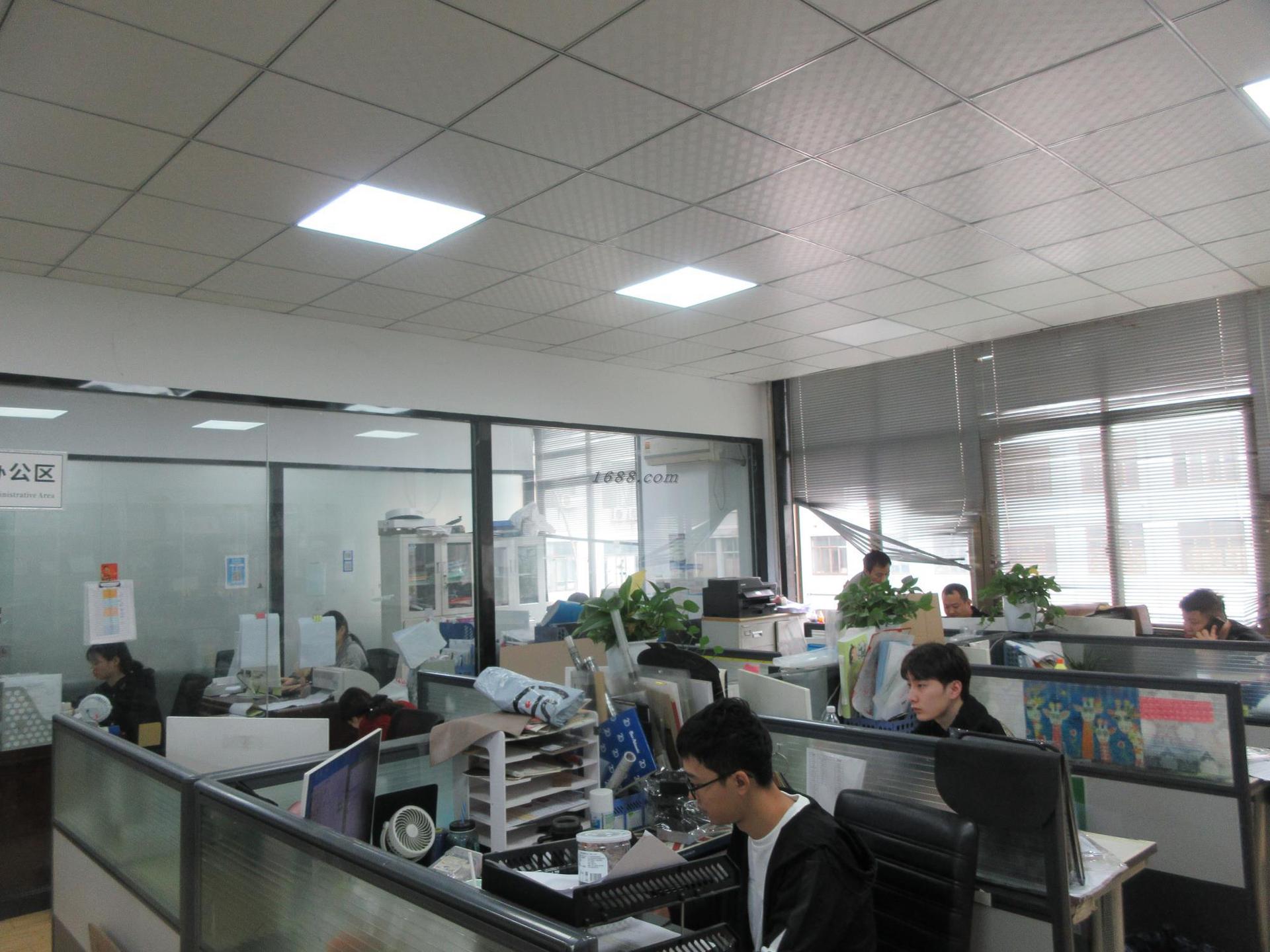 O1CN01rwmQVw1Q4K7m3KYnr_!!0-av