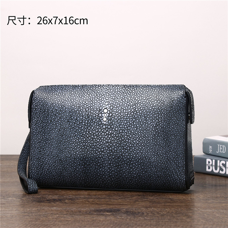 新款真皮男包手拿包大容量男士密码锁满天星魔鬼鱼潮流厚底手抓包