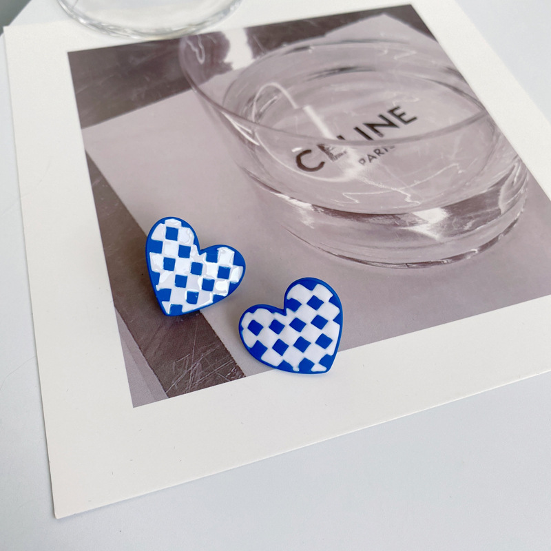 Creative Checkerboard Blue White Plaid Heart-shaped Alloy Earrings display picture 5