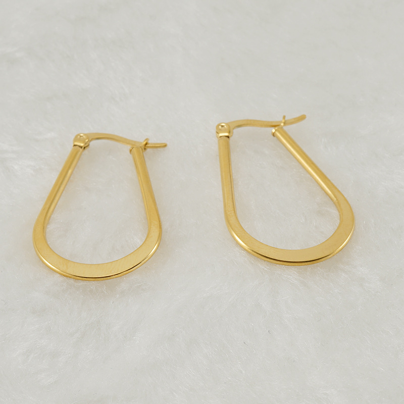 Pendientes de gota de agua roja neta de acero de titanio europeo y americano hembra 18K galvanoplastia de vacío de acero inoxidable pendientes de hebilla simple pendientes al por mayor