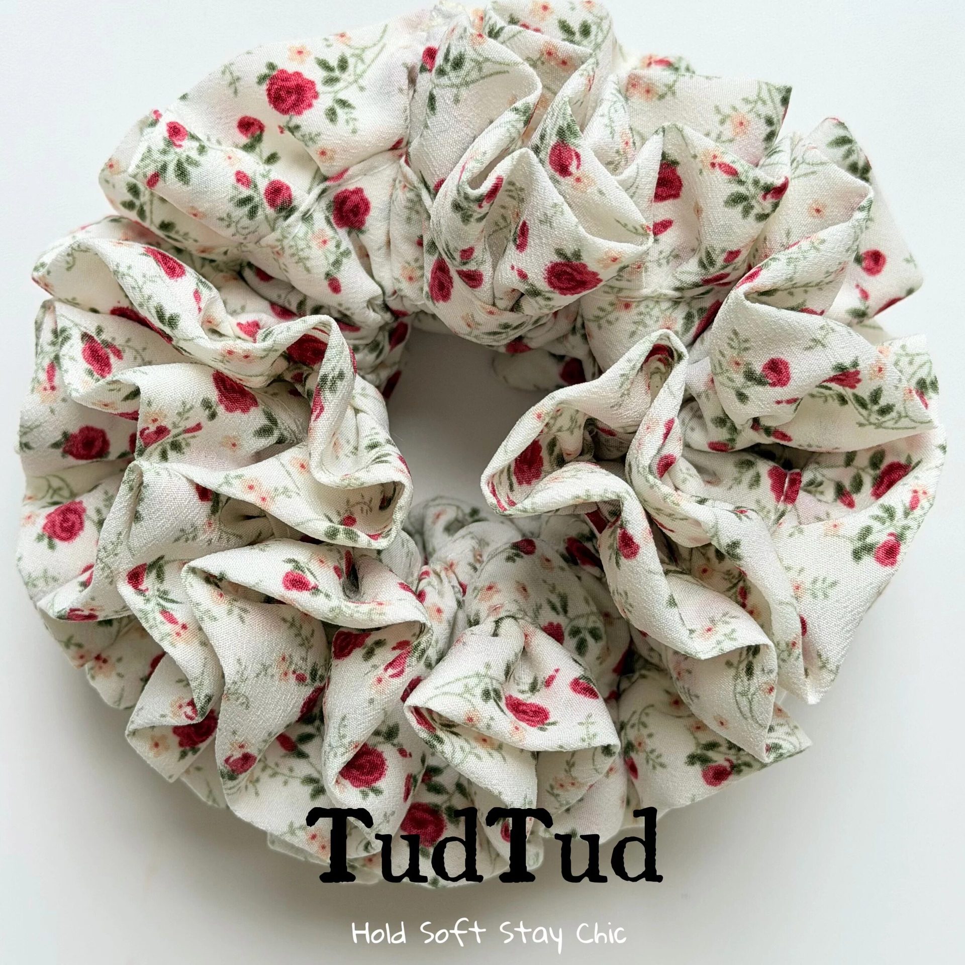 TudTud French handmade scrunchie! French vintage style gentle hair accessory with floral hydrangea embroidery