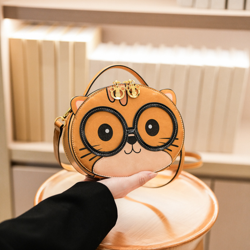 Beibao Baoyuan 新しい漫画デザイン猫スタイルのポータブル小型バックパックストリートトレンドショルダークロスボディバッグ女性用|undefined