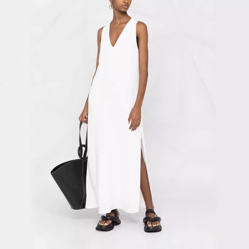 Bru **** lo Cu **** l * i24 new straight large v collar slit long dress Bru **** lo Cu **** l * i24 new straight large v collar slit long dress