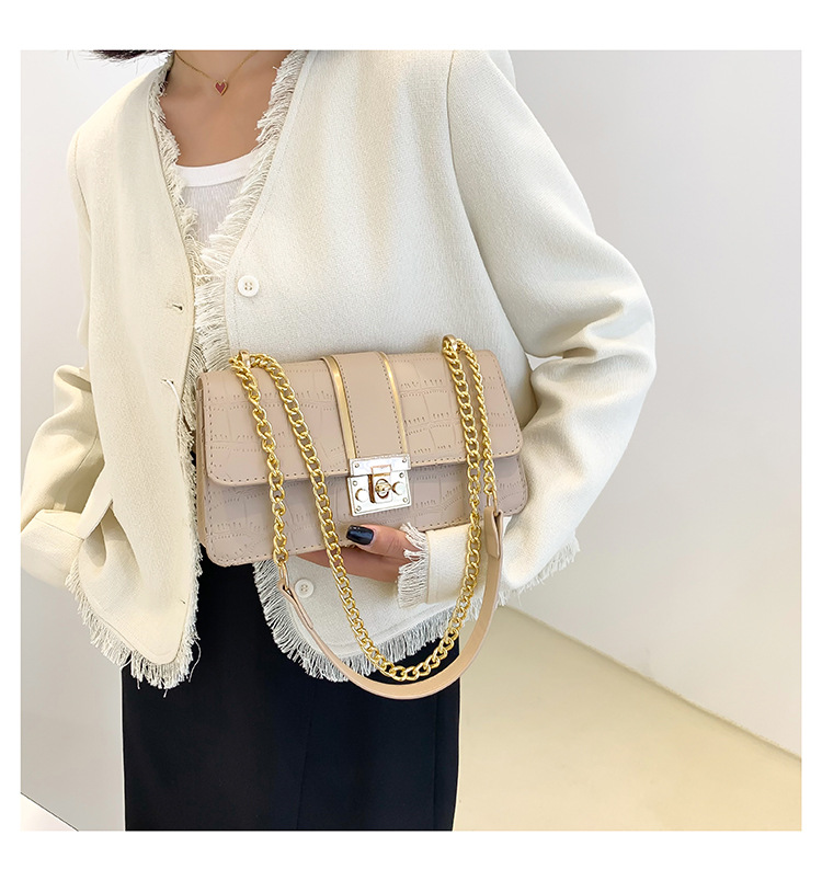 Women's Pu Leather Solid Color Vintage Style Square Magnetic Buckle Shoulder Bag Square Bag Chain Bag display picture 2