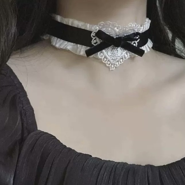 흑백 하트 리본 목걸이