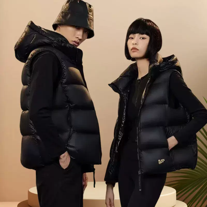 帽子可脱卸黑金羽绒马甲女短款2025爆款高级感保暖时尚鸭绒外套