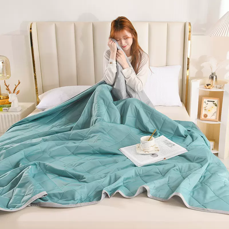 厂家批发夏凉被活动开业礼盒装夏被礼品空调被凉感丝薄被子可LOGO