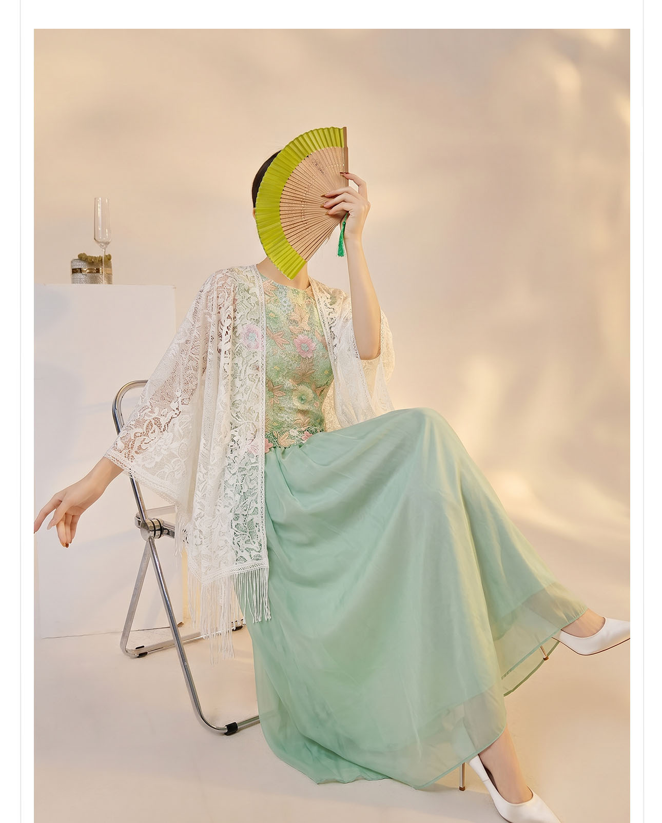 Đầm maxi thêu hoa ren nổi — Xanh lá cây nhạtcolor chi tiết 12