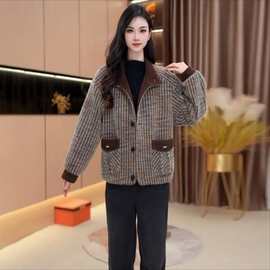 中老年人女士奶奶老太加绒加厚短款毛呢宽松上衣服妈妈秋冬装外套