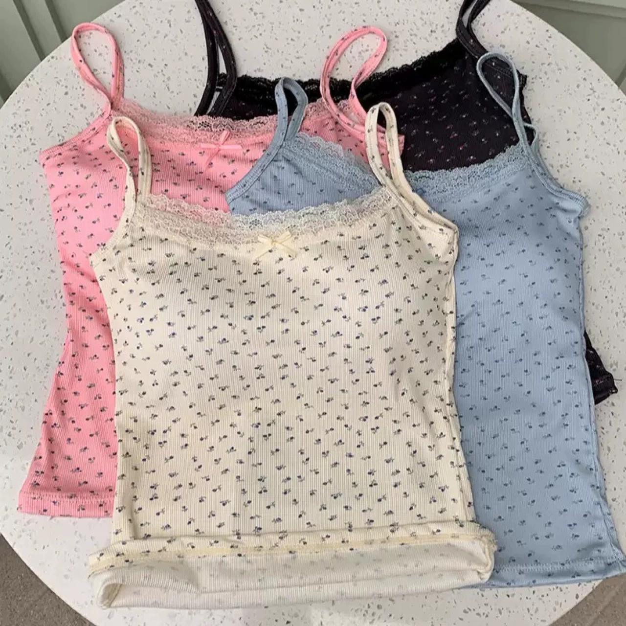 9094 # жилет из ледяного шелка с нагрудным ковриком