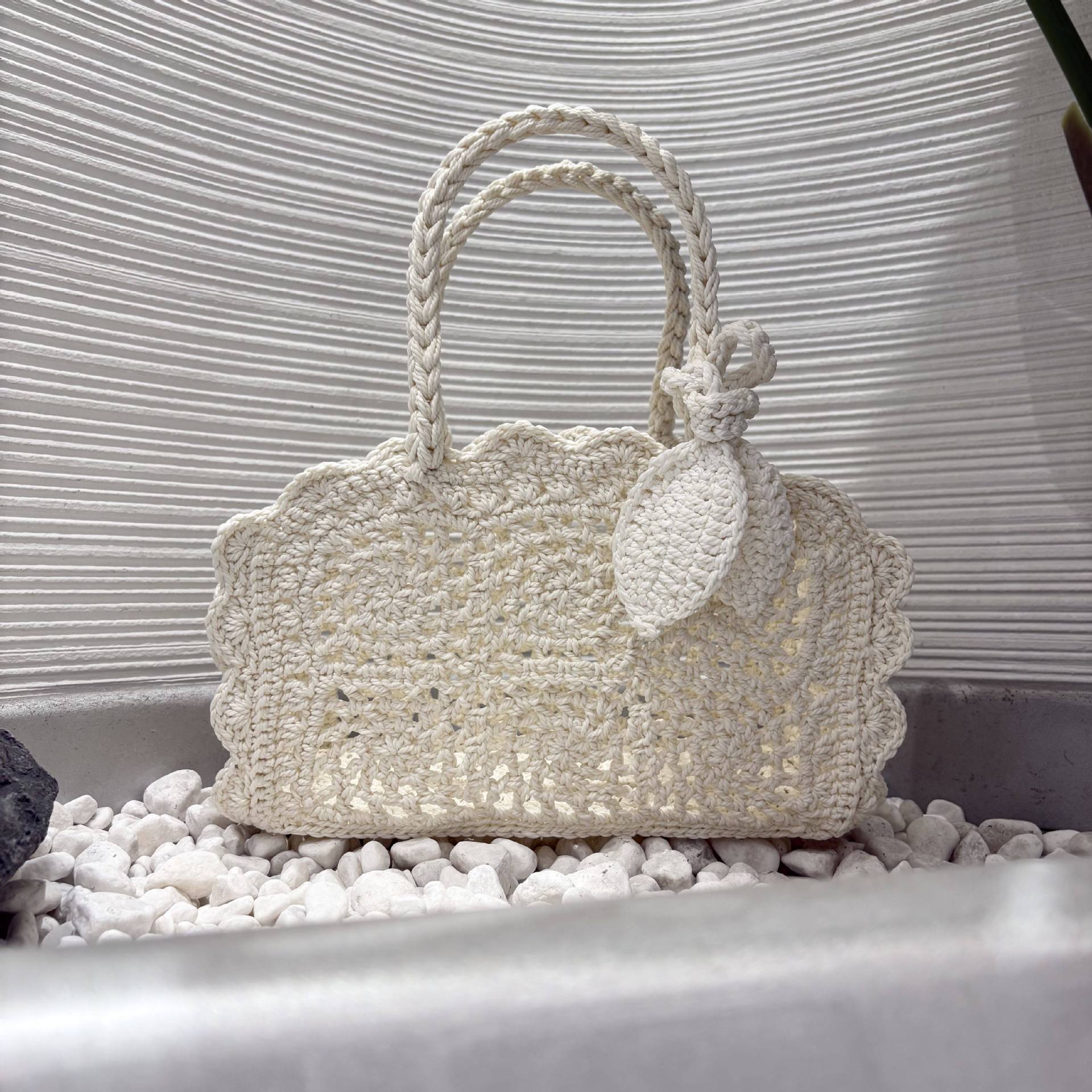 2026 New Fashion Niche Woven Straw Bag for Women, Beach Bag, Shoulder Crossbody Bag, Commuter Phone Bag