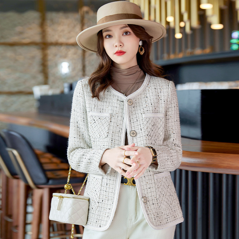 Tweed Style Round Neck Suit Jacket for Women Spring & Fall 2024 New French High-End Slim Tweed Short Top