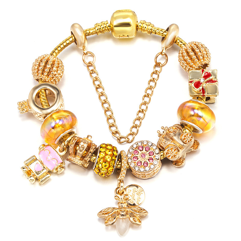Sophisticated fashionable elegant women's bracelet