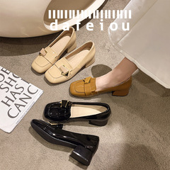 漆皮樂福鞋女2024春夏季新款低跟時尚方頭粗跟經典小皮鞋一件代發