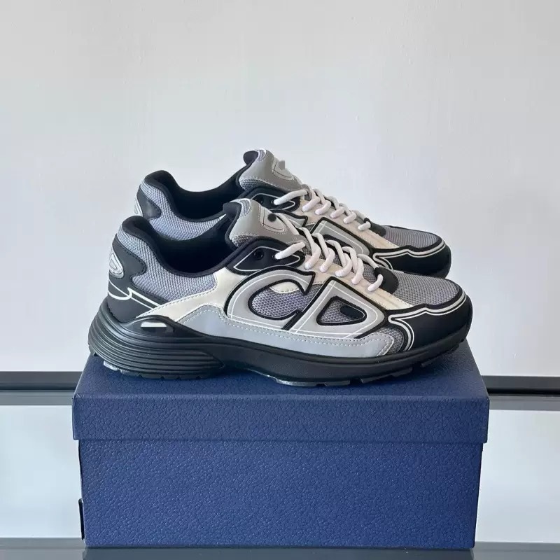 Zapatillas deportivas originales exclusivas europeas y americanas para hombre y mujer, modelo 530SG, con aumento de altura interno, estilo retro clásico, tipo 'dad shoes'.