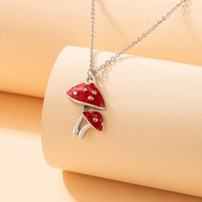 simple cute diamond cherry red mushroom drip oil single-layer necklace