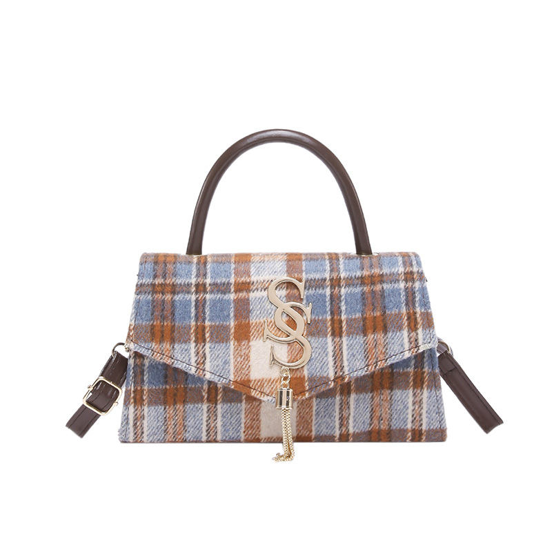 Textura de color contrastante bolso cuadrado portátil para mujeres 2024 invierno nuevo estilo de moda letras bordas bolso de hombro bolso de moda