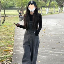 减龄气质黑色开叉牛仔背带裤女2024秋冬大码设计感洋气显瘦连体裤