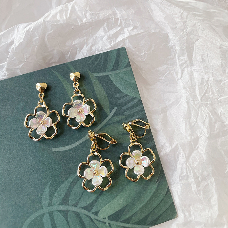 桢可奈女春日遊園會ins複古小清新少女可愛小巧立體白花耳環耳夾