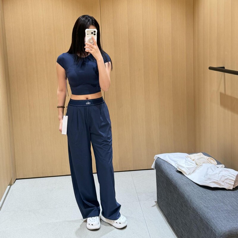 Alo Pants with Logo Tape, High-Waisted, Quick-Dry, Breathable Sports Pants, Loose Straight-Leg Wide-Leg Casual Pants, Thin Long Pants Alo Pants with Logo Tape, High-Waisted, Quick-Dry, Breathable Sports Pants, Loose Straight-Leg Wide-Leg Casual Pants, Thin Long Pants