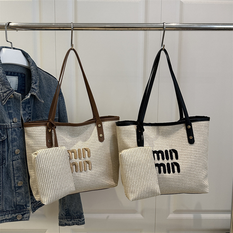 2025 nuevo este año popular bolso de mujer gran capacidad bolso de hombro universal bolso de clase de estudiantes universitarios