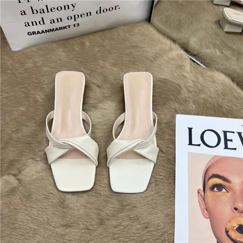 Travel and vacation slippers 2026 new model for women, chunky heel, elegant low heel, fairy mid-heel, outdoor high-heel sandals for women in summer