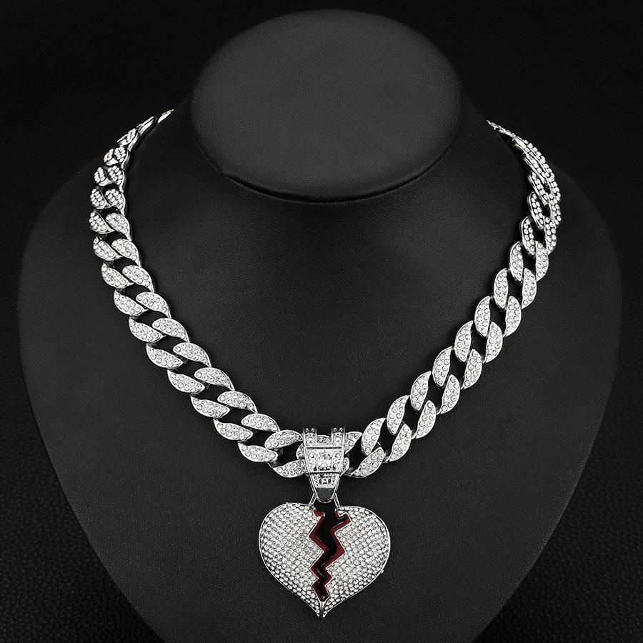 Alloy Pendant Material Rhinestones Inlay Material Hip-Hop Heart Shape Alloy Inlay Rhinestones Unisex Pendant Necklace Necklace Pendant Men Pendant Necklaces