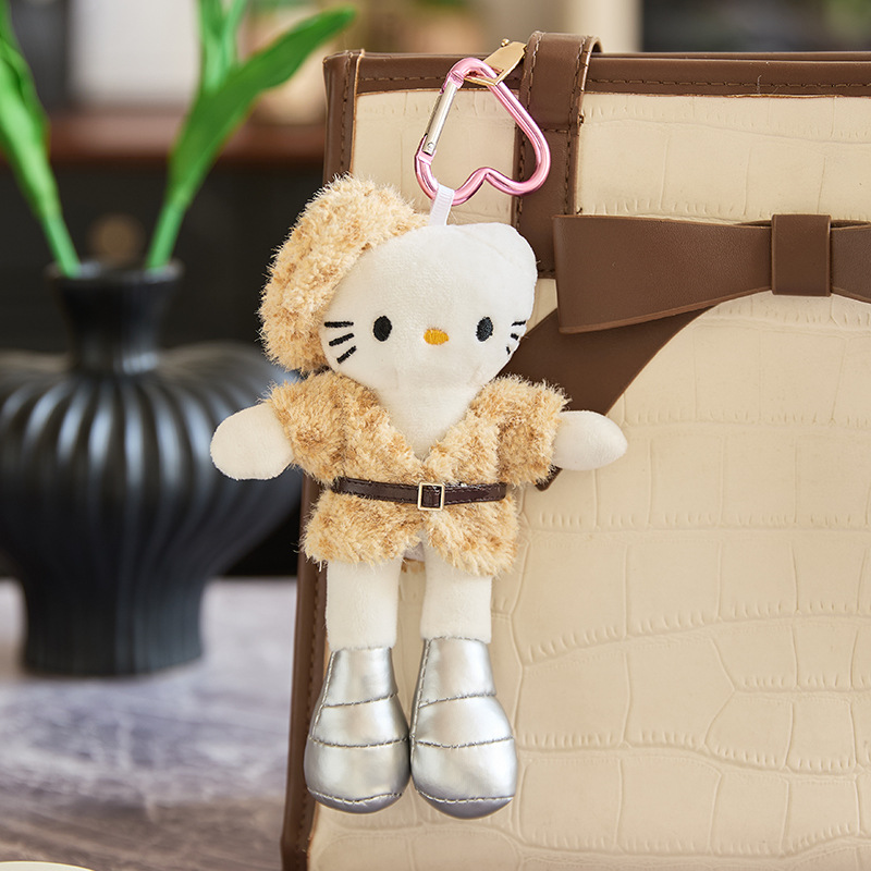 Плюшевый КТ землистого желтого цвета