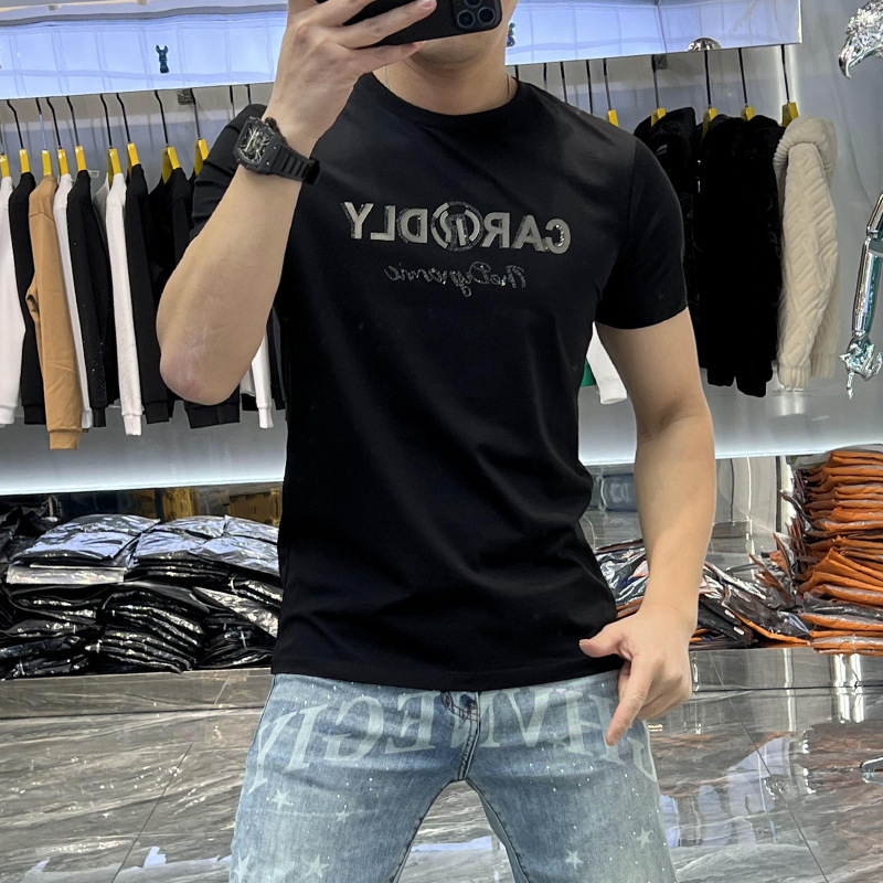 Erkekler 2024 Yaz Yeni Kişiselleştirilmiş Trend Günlük Moda Çok Yönlü Yuvarlak Yaka İnce Kesim Mektup Baskılı Kısa kollu_voghion.com
