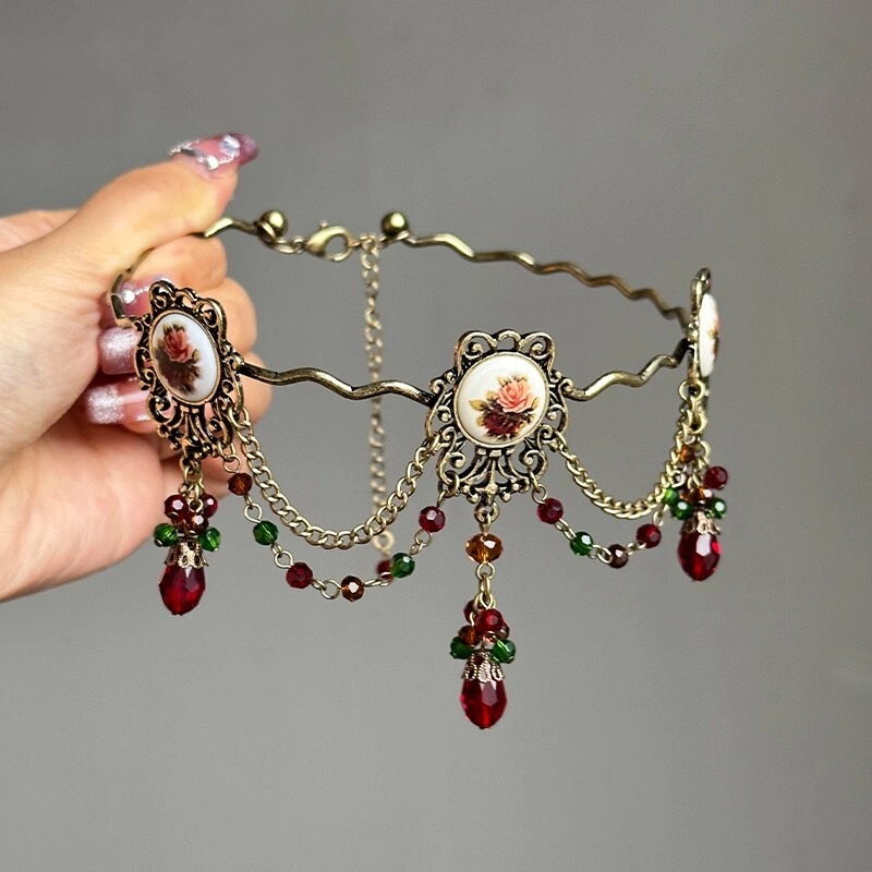 Retro Red Drop Rose Necklace Spice Sweet Cool Style Temperament Exaggerated Niche Personality Fashion All-match Necklace Retro Red Drop Rose Necklace Spice Sweet Cool Style Temperament Exaggerated Niche Personality Fashion All-match Necklace