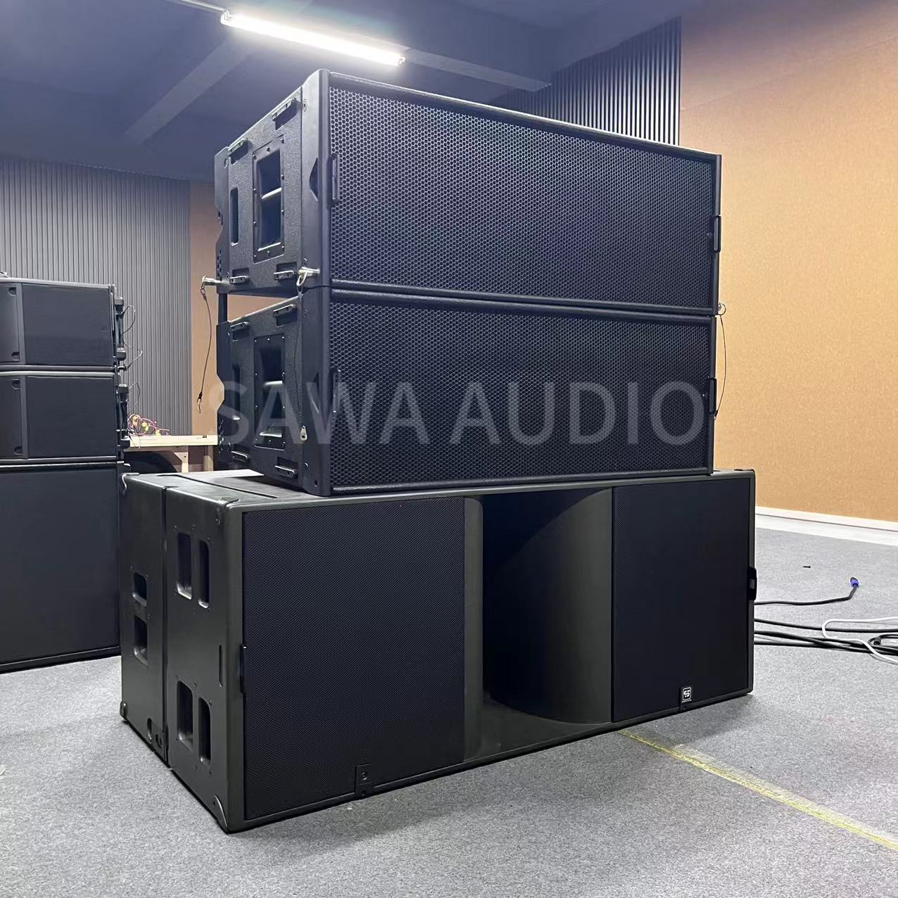 Audio de matriz de línea profesional de rendimiento al aire libre de triple frecuencia de 12 pulgadas, altavoz de barra de conferencia de alta potencia y alta presión