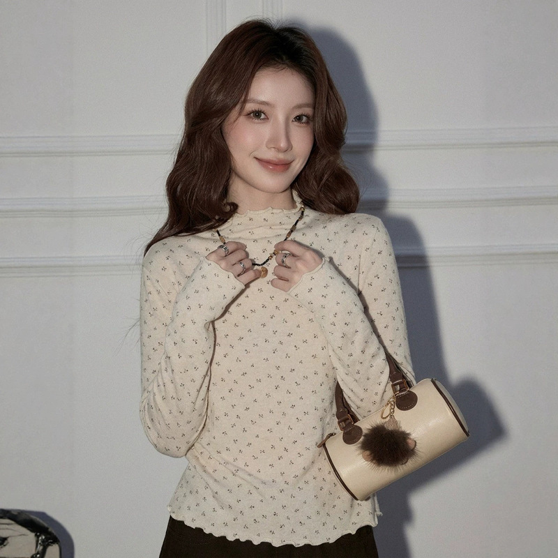 Women's turtleneck base shirt for autumn and winter, slim-fit, floral long-sleeve top with ruffled edges, elegant and versatile T-shirt Women's turtleneck base shirt for autumn and winter, slim-fit, floral long-sleeve top with ruffled edges, elegant and versatile T-shirt