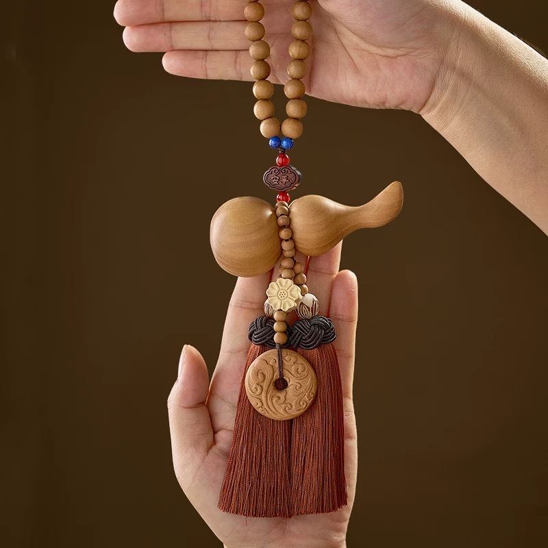 Natural peach wood car pendant 2024 new high-grade gourd car pendant brave men's and women's cinnabar car accessories