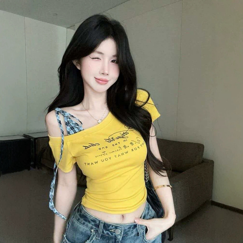 Trendy Two-Piece Style Printed Halter Neck Plaid Tie-Up Asymmetrical Off-Shoulder Short Top Niche Slim-Fit Short-Sleeve T-Shirt for Women Trendy Two-Piece Style Printed Halter Neck Plaid Tie-Up Asymmetrical Off-Shoulder Short Top Niche Slim-Fit Short-Sleeve T-Shirt for Women