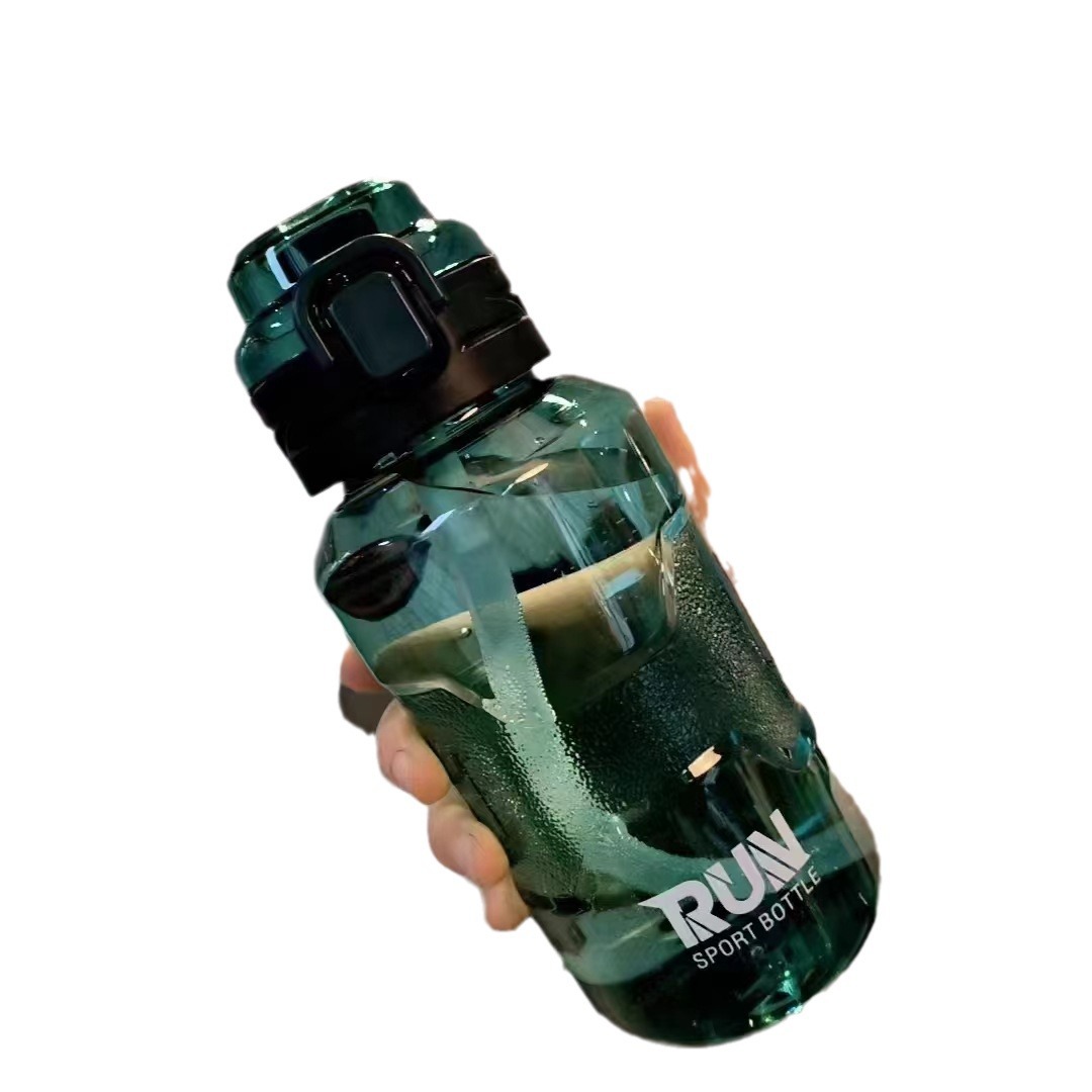 Taza de espacio deportiva al aire libre de gran capacidad taza de agua de paja transparente portátil para hombres y mujeres taza de agua de acondicionamiento físico taza de agua de plástico PC