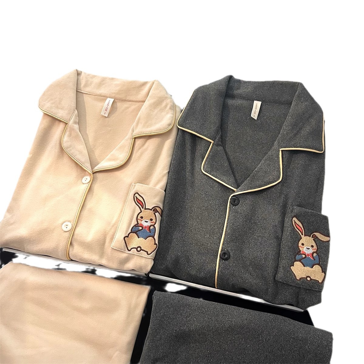 Bonita pareja de conejos pijamas de mujeres otoño y invierno nuevo estilo de alta calidad sensación de terciopelo más terciopelo conjunto de ropa cálida para el hogar de hombres