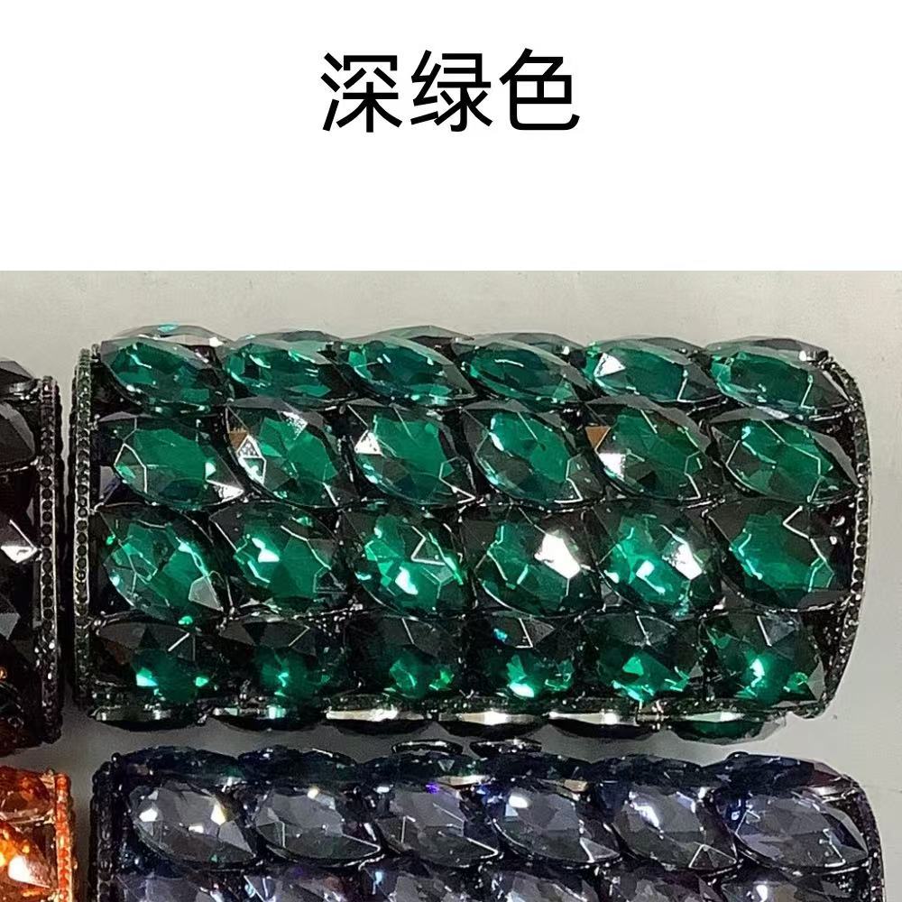 màu xanh đậm