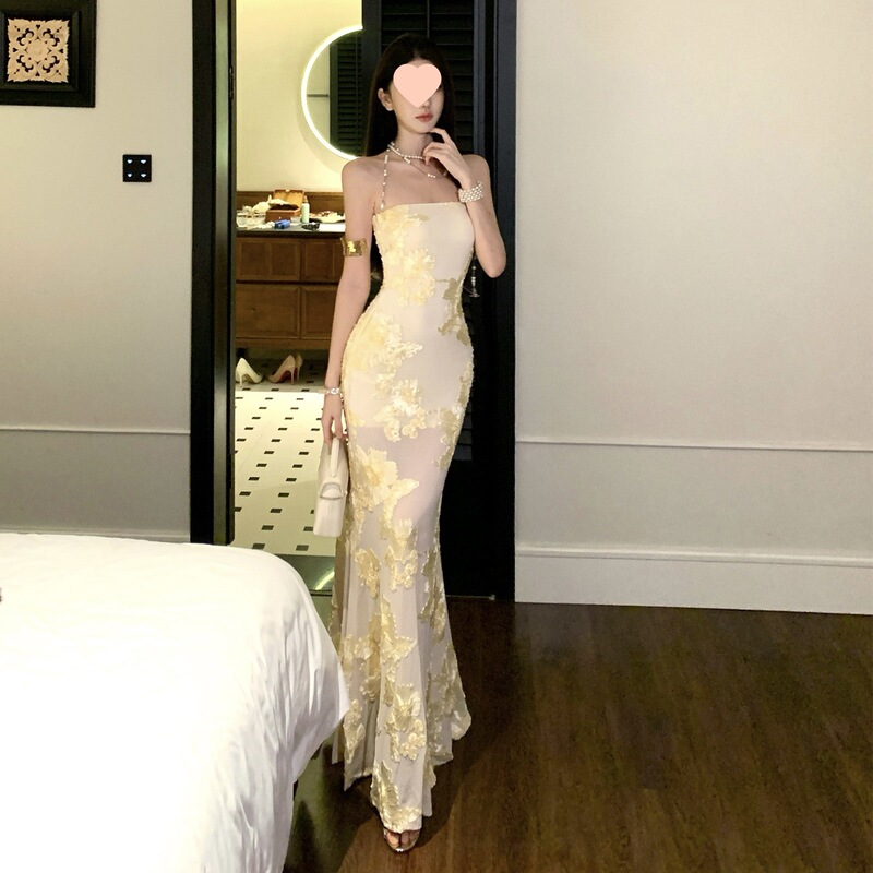 Heavy-duty, three-dimensional embroidered tube dress, yellow, fitted waist, hip-hugging, long dress, suitable for birthday parties and formal occasions, made of acetate satin