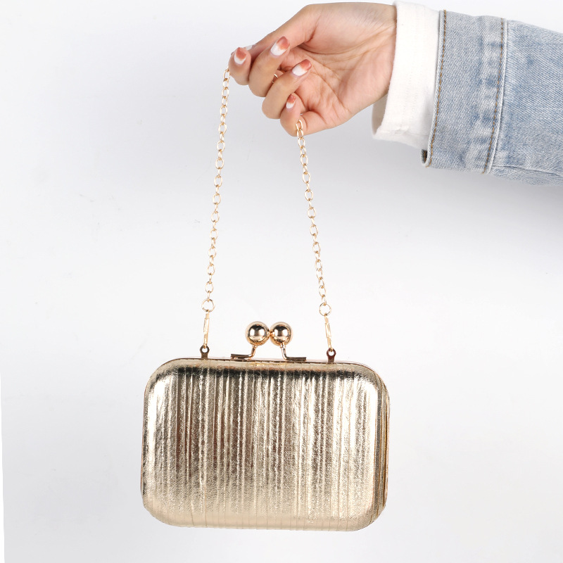 Moda europea y americana plisada noche bolsa de vestido brillante metálico bolsa transfronteriza bolso de las mujeres de todo partido bolso de noche de una sola pieza entrega