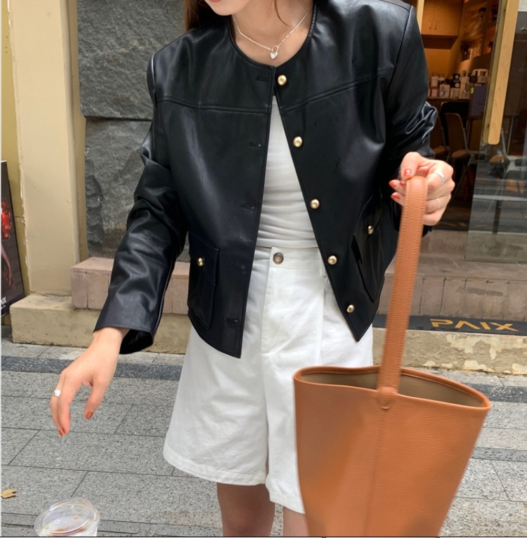 法式复古金属排扣圆领黑色皮衣女秋季酷帅短款机车服PU皮外套