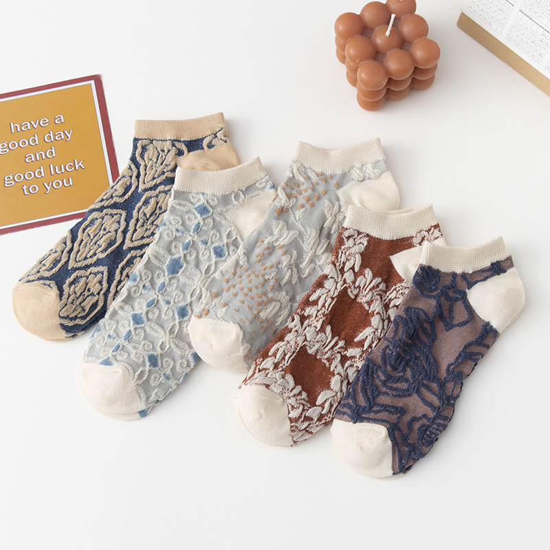 짧은 카키 양각