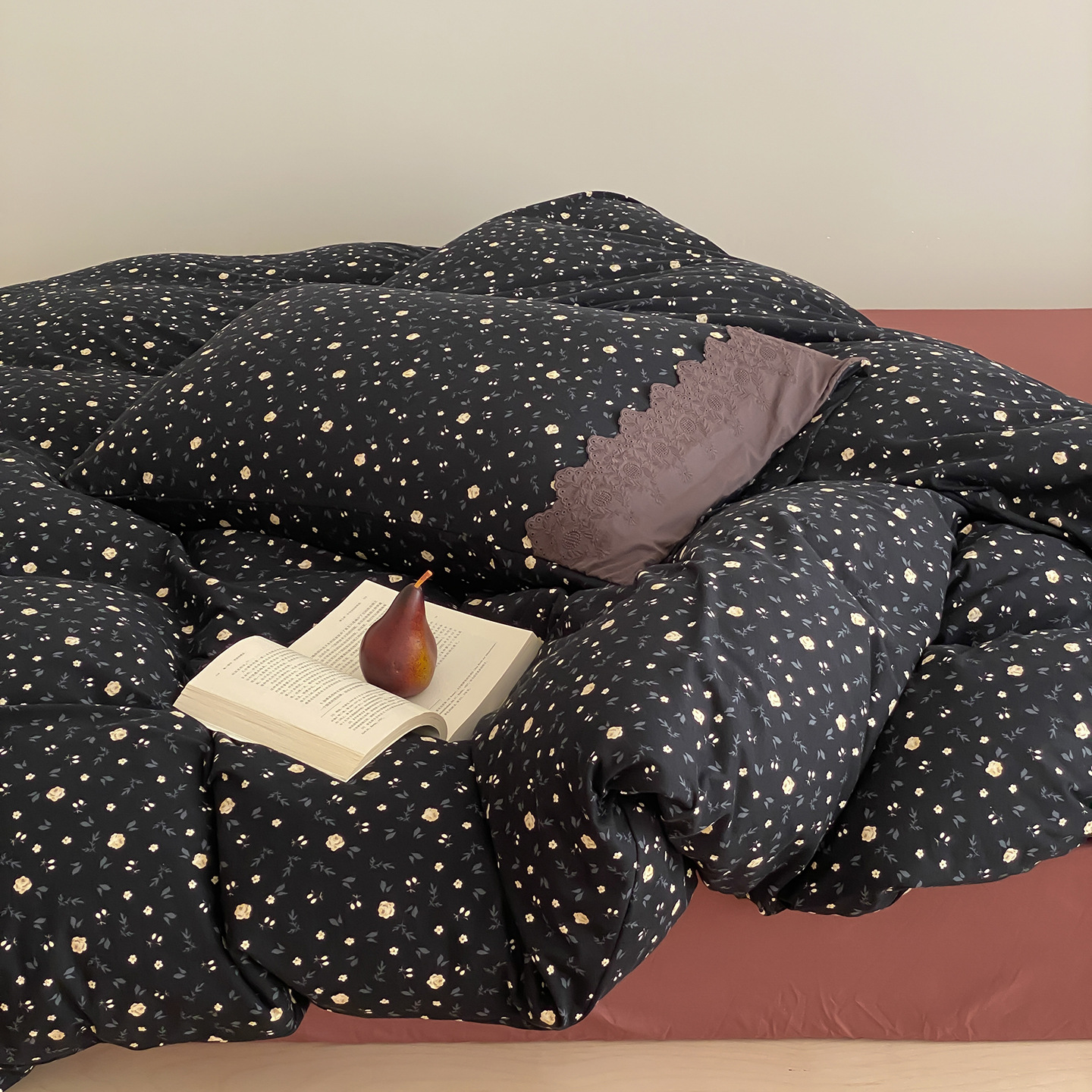 French Vintage Floral Bedding Set 100 Percent Cotton Four Piece_voghion.com