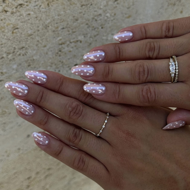 Coated Sparkling Short Almond Manicure White Polka Dot Cross-Border Foreign Trade Hot-Selling Wearable Nail Polish Wholesale Coated Sparkling Short Almond Manicure White Polka Dot Cross-Border Foreign Trade Hot-Selling Wearable Nail Polish Wholesale