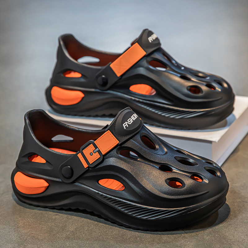 Zapatos con agujeros para hombres verano 2025 nuevo estilo de conducción, pisando mierda, deportes al aire libre, playa, sandalias de gama alta Baotou para hombres